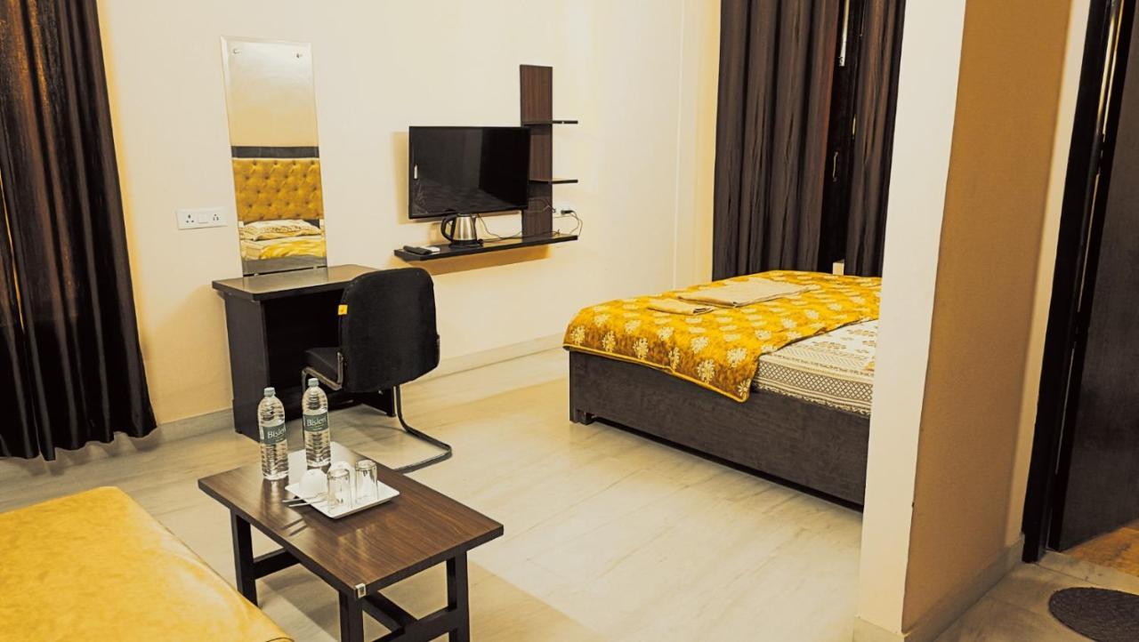 Mi Casa Sector 47 Gurgaon Exterior foto