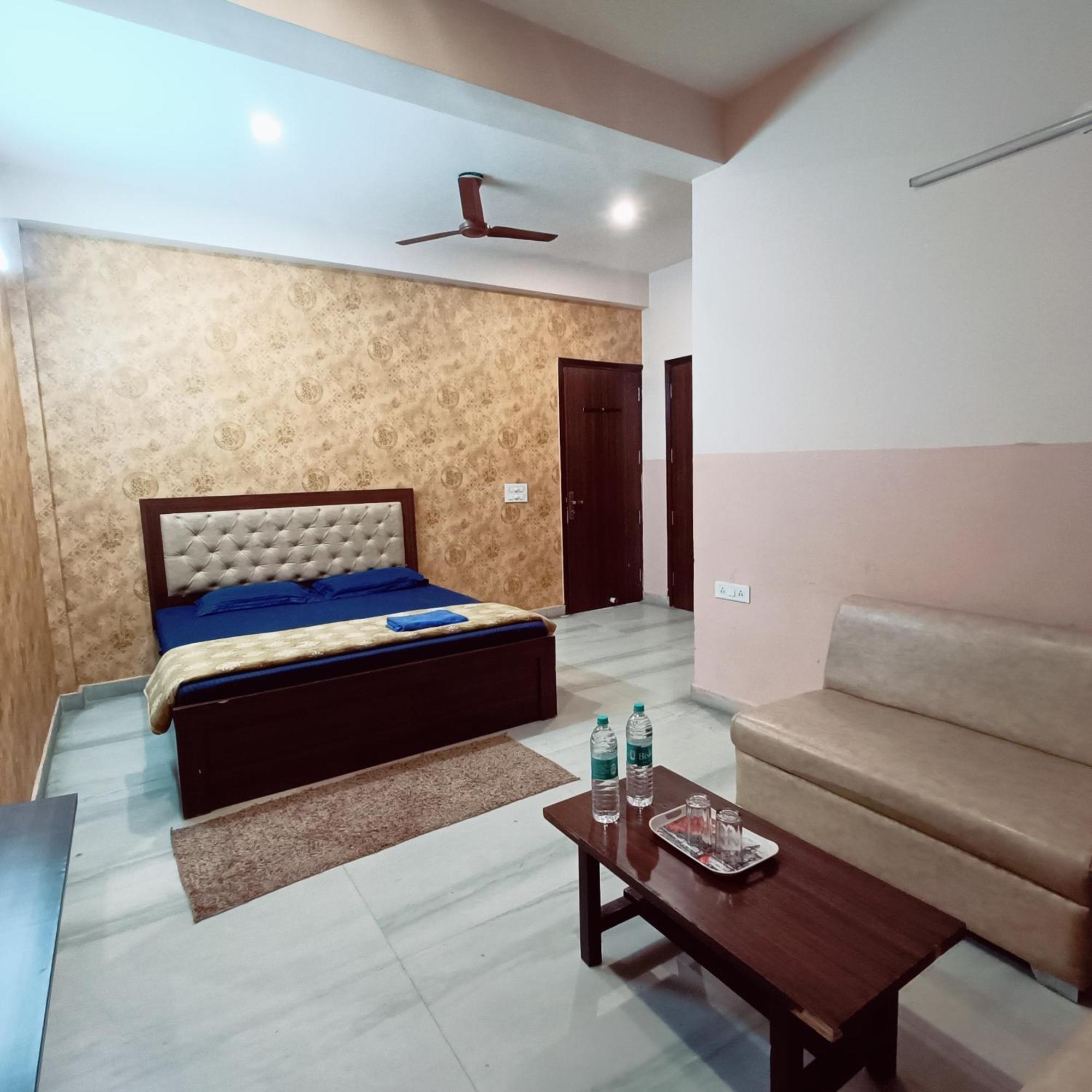 Mi Casa Sector 47 Gurgaon Exterior foto